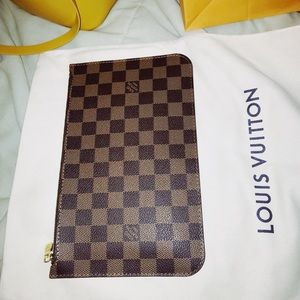 Louis Vuitton Neverfull Pochette